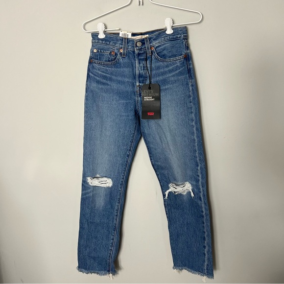 NEW Levis Wedgie Straight Jeans Raw Cuff Ripped Button Fly Size 24 - Picture 2 of 10